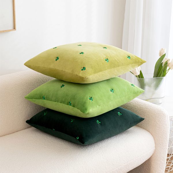 Large Four-Leaf Clover Velvet Pillow Cover