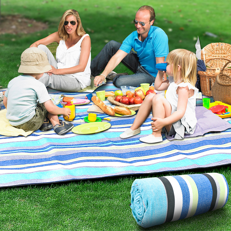3-layer design soft and comfortable outdoor moisture-proof picnic mat