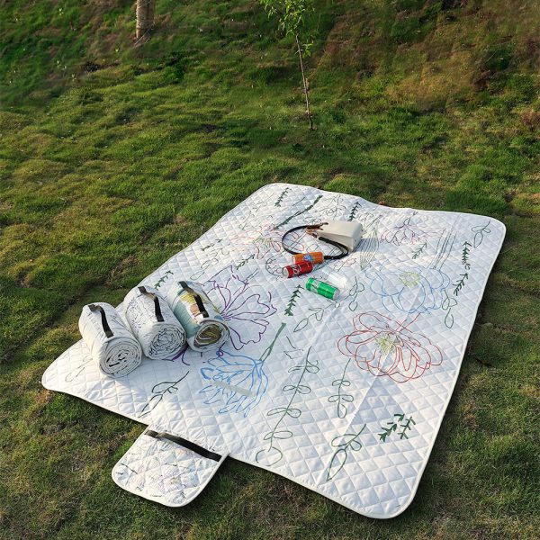 Simple rectangular line park picnic mat