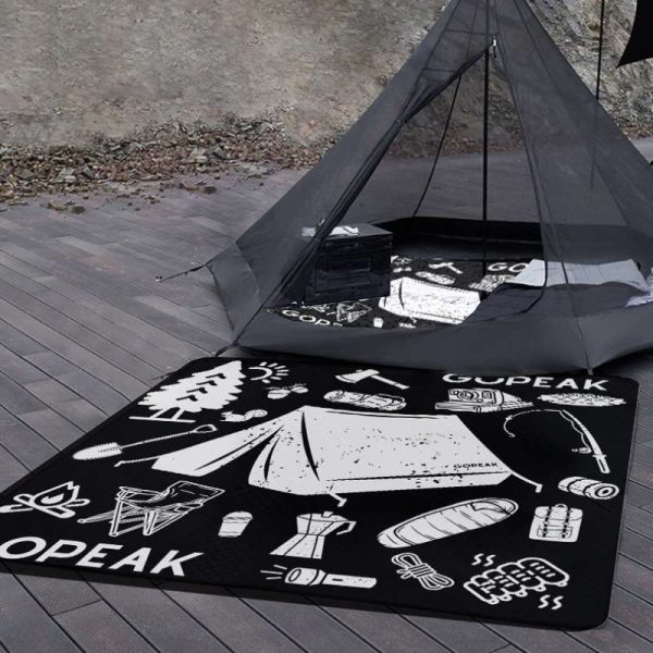 Black and white thickened color film machine washable picnic mat