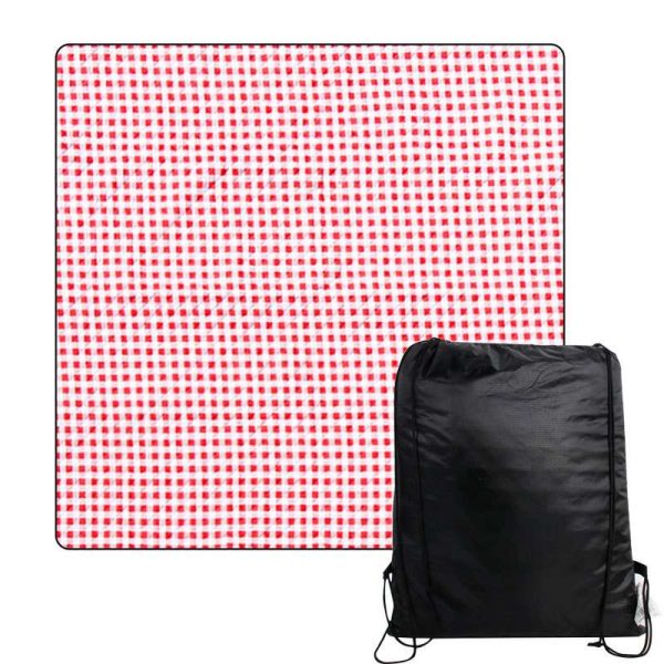 3-layer design thickened waterproof camping mat that does not stick to grass