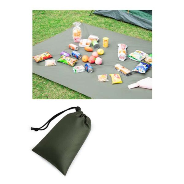 Cost-effective, waterproof, thin, convenient and large-size outdoor picnic mat