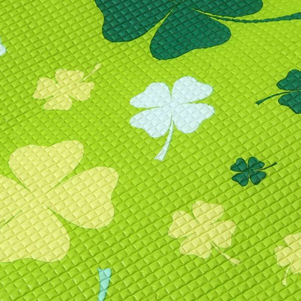 Clover floral thin aluminum film hexagonal picnic mat