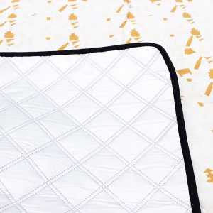 Newly upgraded moisture-proof white simple picnic mat