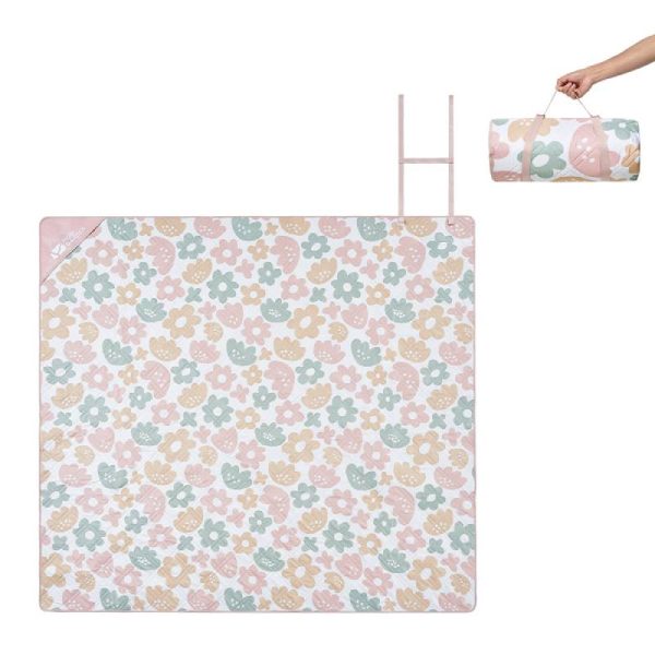 Japanese style outdoor picnic mat is foldable, machine washable and portable