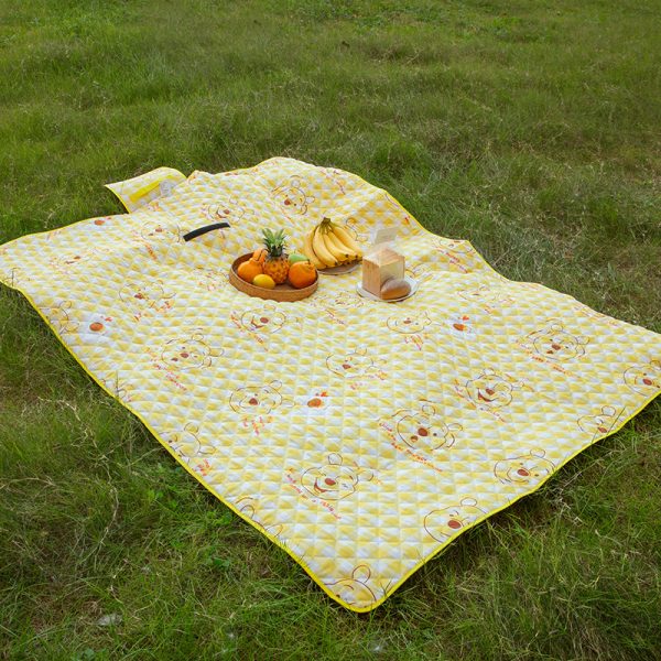 Cartoon foldable storage picnic mat for spring outings, easy to carry