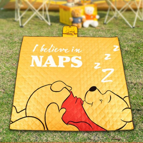 Winnie the Pooh high-density Oxford cloth moisture-proof portable beach mat picnic mat