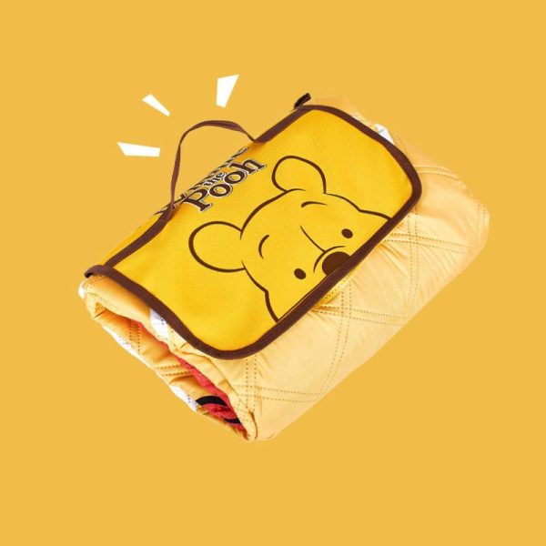 Winnie the Pooh high-density Oxford cloth moisture-proof portable beach mat picnic mat